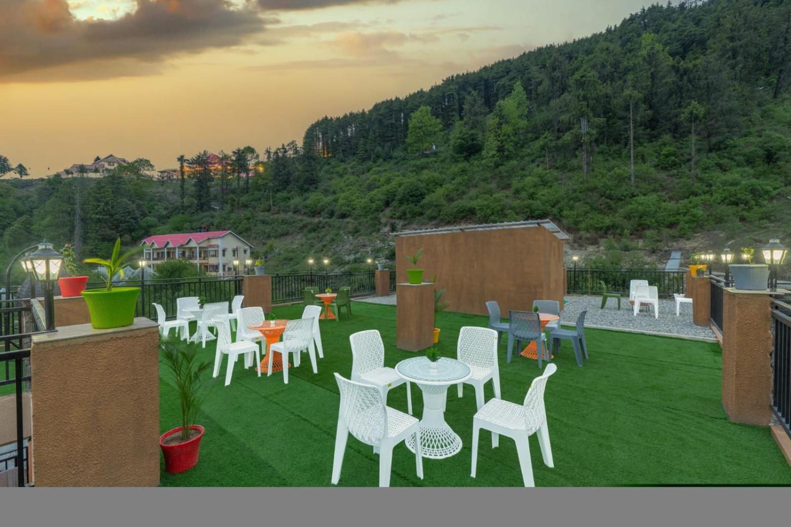 The Nature Dreams I Vacations I Conference I Mice I Family Events I Open Air Terrace I Sky Bonfire I Kufri By Exotic Stays Shimla Luaran gambar