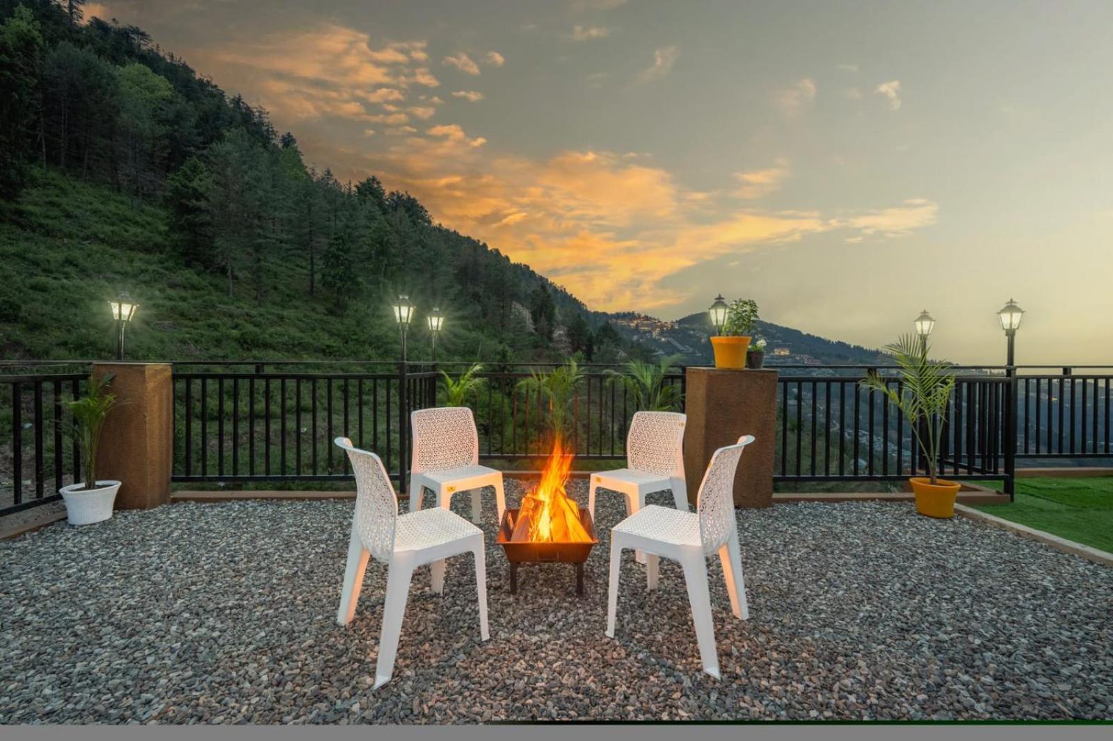 The Nature Dreams I Vacations I Conference I Mice I Family Events I Open Air Terrace I Sky Bonfire I Kufri By Exotic Stays Shimla Luaran gambar