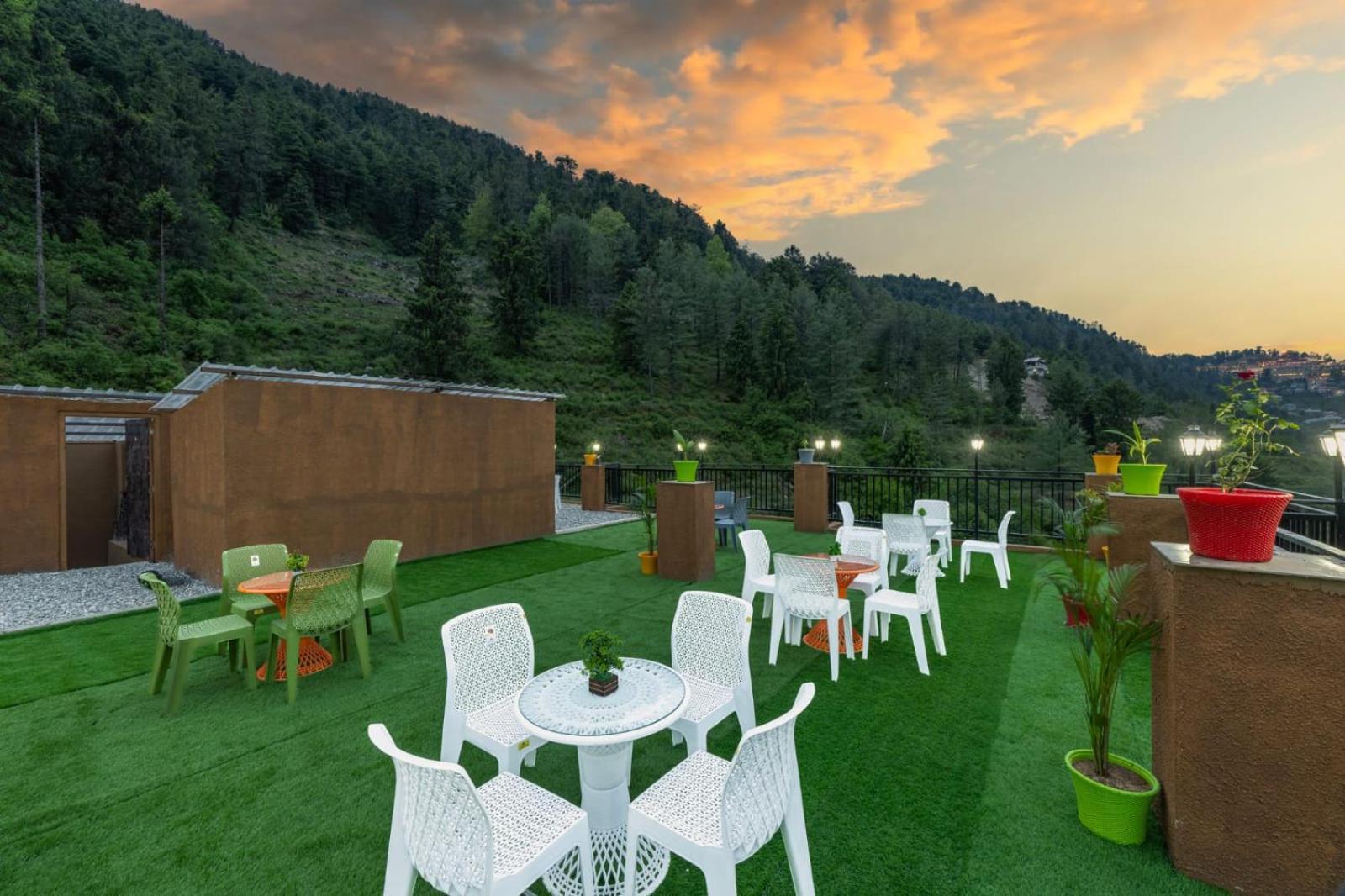 The Nature Dreams I Vacations I Conference I Mice I Family Events I Open Air Terrace I Sky Bonfire I Kufri By Exotic Stays Shimla Luaran gambar